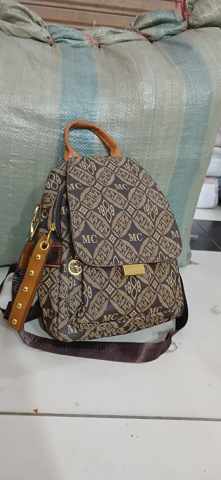 NEW HIGH QUALITY LEATHER BAGPACK